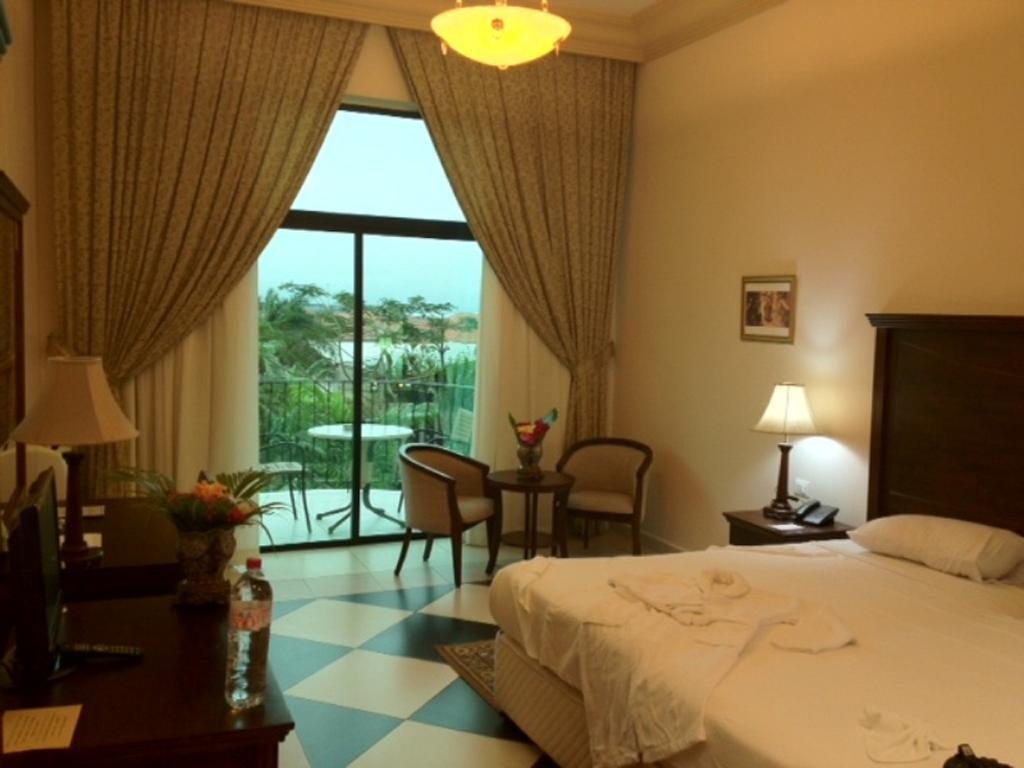 Atlantic Palace Hotel Pointe Noire Zimmer foto