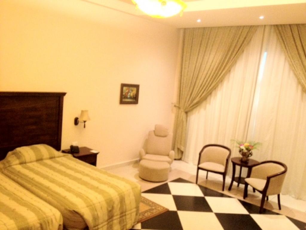 Atlantic Palace Hotel Pointe Noire Zimmer foto